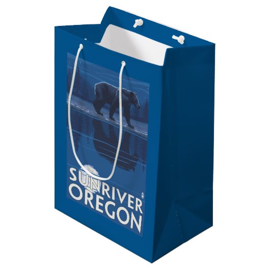 Beer in Moonlight - Sun River, Oregon Medium Cadeauzakje (Voorkant Gekanteld)