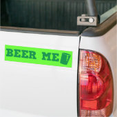 BEER ME groen ontwerp voor St Patricks day Bumpersticker (Op Truck)