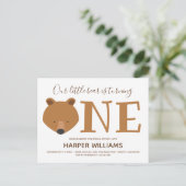 Beer met één dier op de eerste geboorte uitnodiging briefkaart (Staand voorkant)