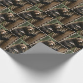 Beer met een lege vogelvoeder cadeaupapier (Hoek)