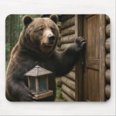 Beer met een lege vogelvoeder muismat (Voorkant)