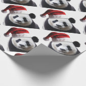Beer met kerstpanda cadeaupapier (Hoek)