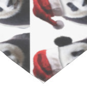 Beer met kerstpanda tafelkleed (Gekanteld)