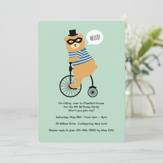 Beer met maskeruitnodiging kaart (Staand voorkant)