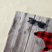 beer met rode buffels voor geblazen kerstmis strandlaken (In situ)