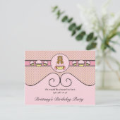 Beer met roze cupcake diamonds kaart (Staand voorkant)