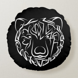 Beer met zwarte en witte tribale rond kussen