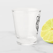 Beer met zwarte en witte tribale shot glas (Links)