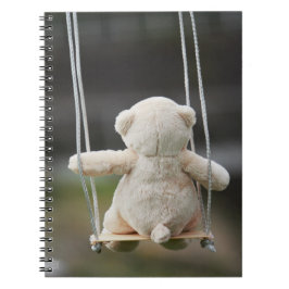 Beer op Schommel in beweging. Notitieboek