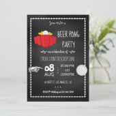 Beer Pong Party Celebration Chalkboard Uitnodiging (Staand voorkant)