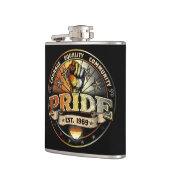 Beer Pride opgericht in 1969 Heupfles (Links)