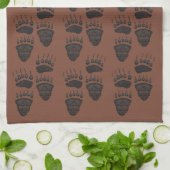 Beer Tracks op Brown - Kitchen Towel Theedoek (Gevouwen)