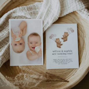 Beer Twin Girls Foto van 1 januari Uitnodiging