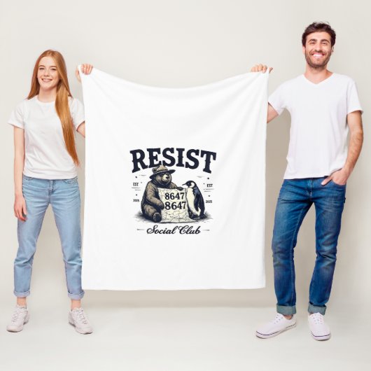 Beer verzet zich tegen Beschermen Nationaal Park A Fleece Deken (In situ)