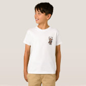 Beer zit op houten krukje kinderen t-shirt (Voorkant volledig)
