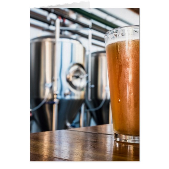 Beerglas in microbrouwerij (Voorkant)