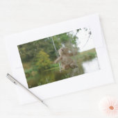 Beertje op schommel aan boom rechthoekige sticker (Envelop)