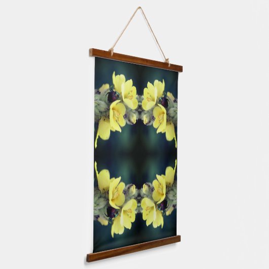 Beetel op Abstracte wildklem van mullein Hangend Wandkleed (Gebogen)