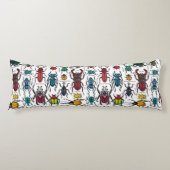 Beetels op wit lichaamskussen (Voorkant)