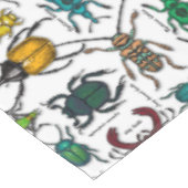 Beetels op wit tafelkleed (Gekanteld)