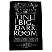 Beetlesap | Mijn hele leven is een donkere kamer Medium Cadeauzakje (Voorkant)