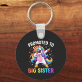 Beforderd tot Big Sister-sleutelhanger Sleutelhanger (Voorkant)