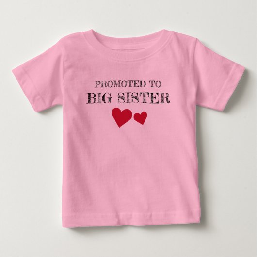 Beforderd tot grote zus rode harten T-shirt (Voorkant)