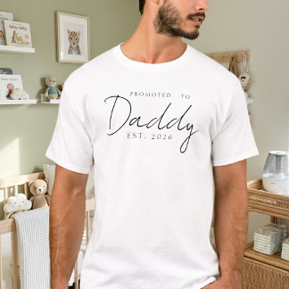 Beforderd tot klassiek papa EST-jaar script ontwer T-shirt