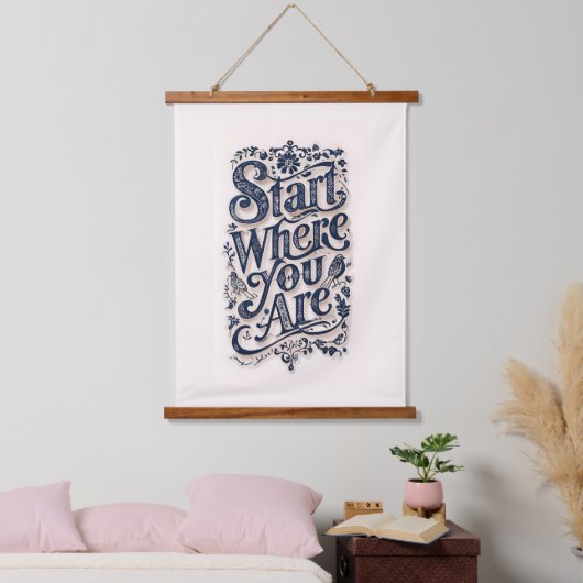 Begin daar waar je een beige achtergrond hebt hangend wandkleed (Slaapkamer)