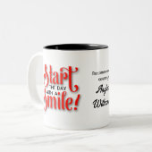 Begin de dag met een glimlach en pas je aan tweekleurige koffiemok (Voorkant links)