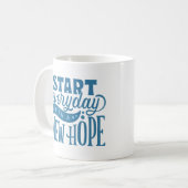 BEGIN ELKE DAG MET EEN NIEUWE HOOP KOFFIEMOK (Voorkant links)