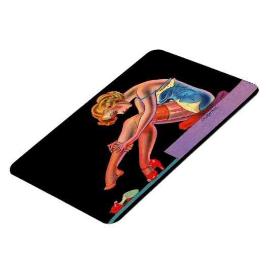 begin jaren 40: een prachtig meisje met een pin-up magneet (Linkerzijde)