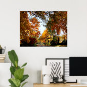 BEGIN ONDER $20 - Village Street in het najaar Poster (Thuiskantoor)