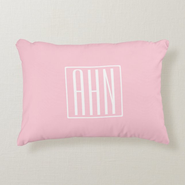 Beginletter Monogram | Wit Op Licht Roze Accent Kussen (Voorkant)