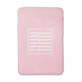 Beginletter Monogram | Wit Op Licht Roze Badmat (Voorkant Verticaal)