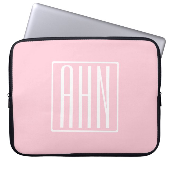 Beginletter Monogram | Wit Op Licht Roze Laptop Sleeve (Voorkant)