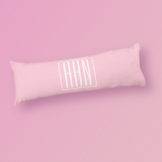 Beginletter Monogram | Wit Op Licht Roze Lichaamskussen