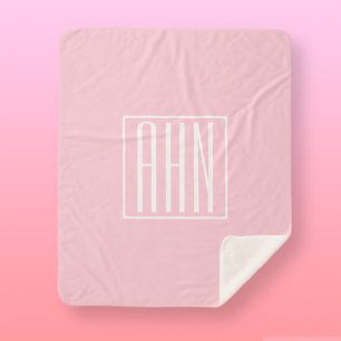 Beginletter Monogram Wit Op Licht Roze Sherpa Deken
