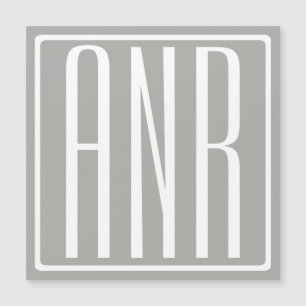 Beginletter Monogram Wit Op Lichtgrijs