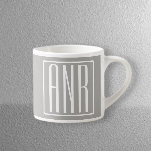 Beginletter Monogram | Wit Op Lichtgrijs Espresso Kop