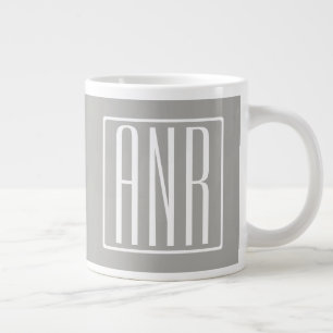 Beginletter Monogram Wit Op Lichtgrijs Grote Koffiekop