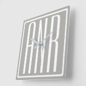 Beginletter Monogram | Wit Op Lichtgrijs Vierkante Klok (Hoek)