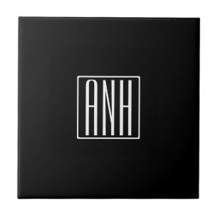 Beginletter Monogram Wit Op Zwart Tegeltje