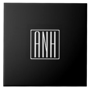 Beginletter Monogram Wit Op Zwart Tegeltje