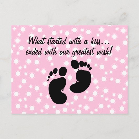 Begonnen met een kus wens roze custom aankondigingskaart (Voorkant)