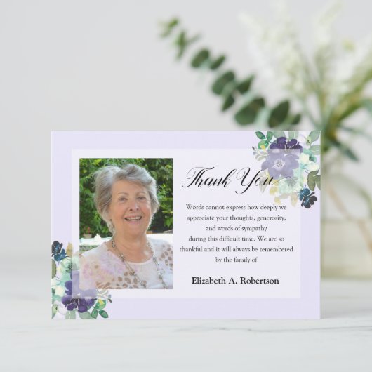 Begrafenisfoto Dank u Purple Flowers Bedankkaart (Staand voorkant)