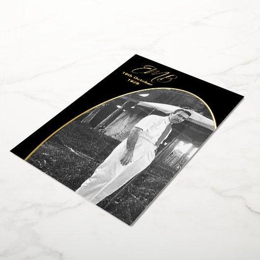 Begrafenismonument Moderne eenvoudige foto Folie Uitnodiging (Gedraaid)