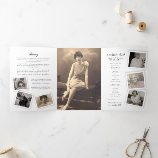 Begrafenisserviceprogramma eenvoudige mono fotosja drieluik uitnodiging (Binnen)