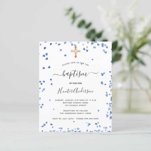 Begroting baptisme jongen blauwe harten uitnodigin (Staand voorkant)