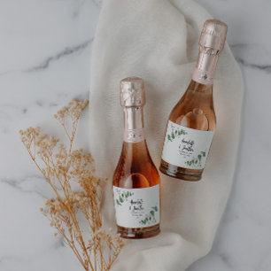 Begroting elegant modern eucalyptus botanische bru sparkling wijnetiket